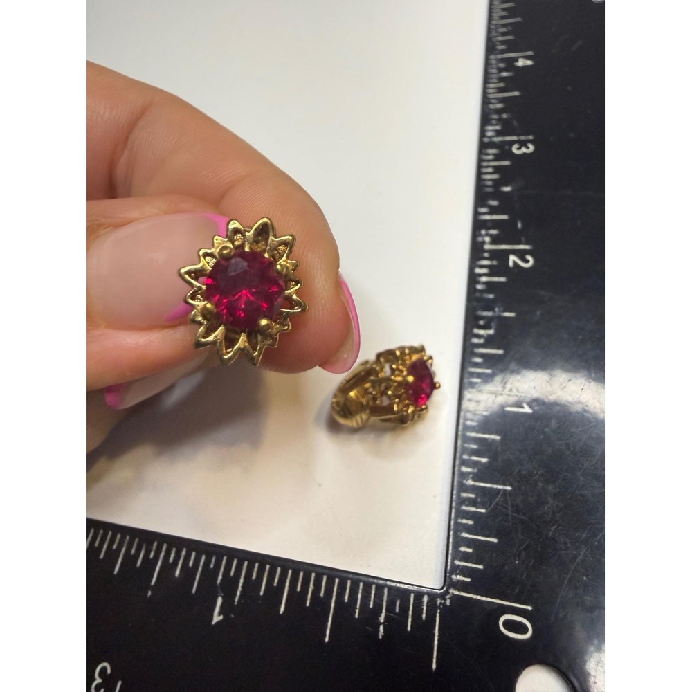 Gold Tone Ruby Red Gemstone Starburst Clip On Earrings Oval Cut Sunburst